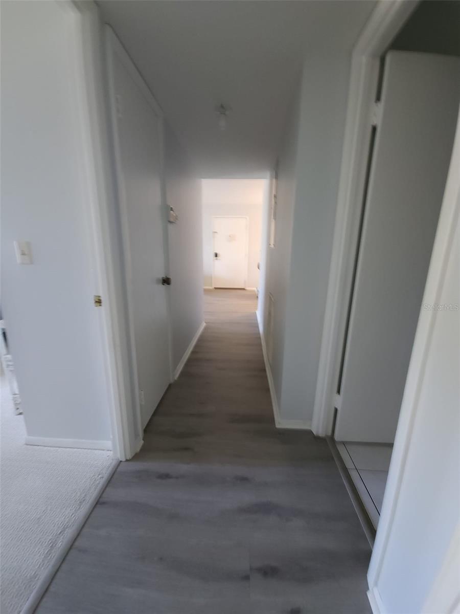 Image 28 of 44 For 3249 Beneva Road 204