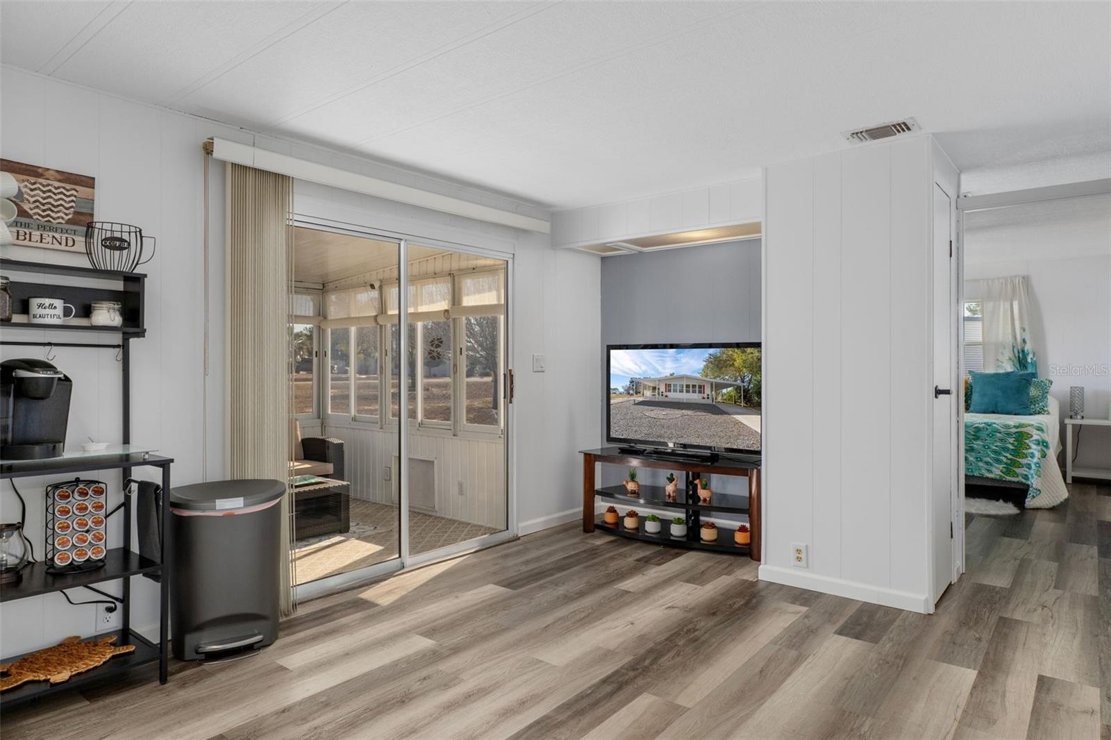 Image 11 of 41 For 9256 Salisbury Drive