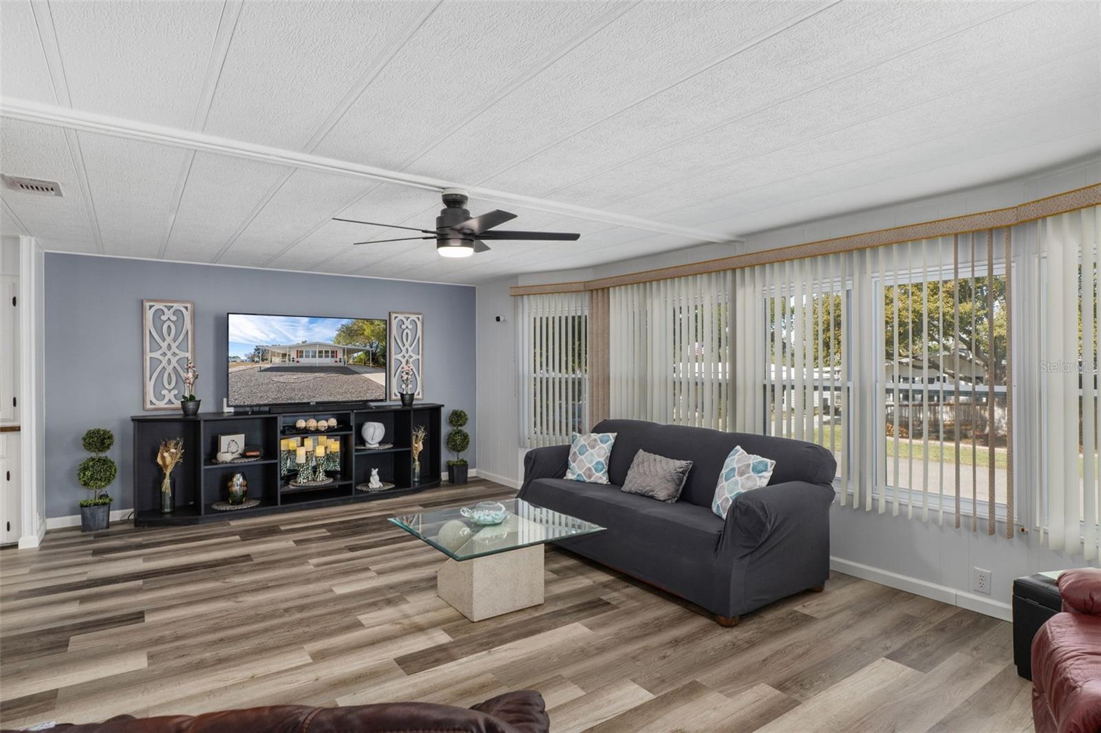 Image 18 of 41 For 9256 Salisbury Drive