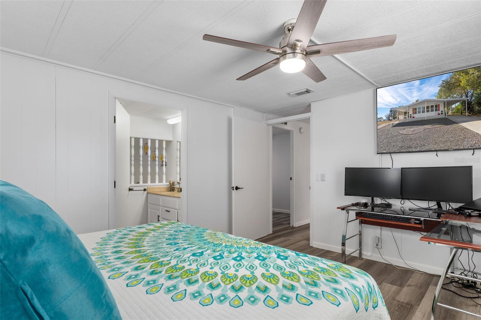 Image 20 of 41 For 9256 Salisbury Drive