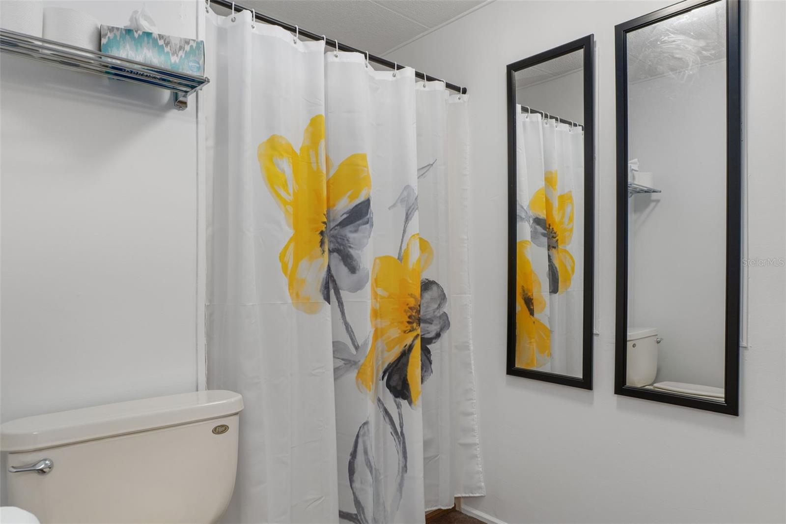 Image 23 of 41 For 9256 Salisbury Drive