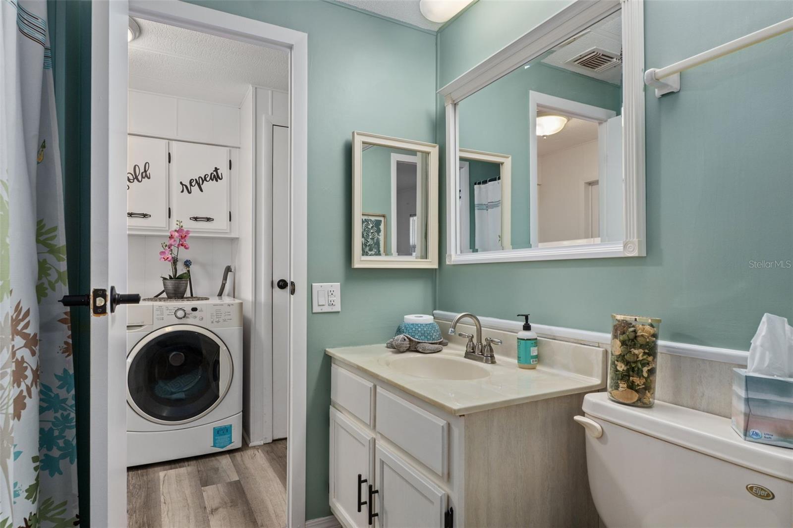 Image 25 of 41 For 9256 Salisbury Drive