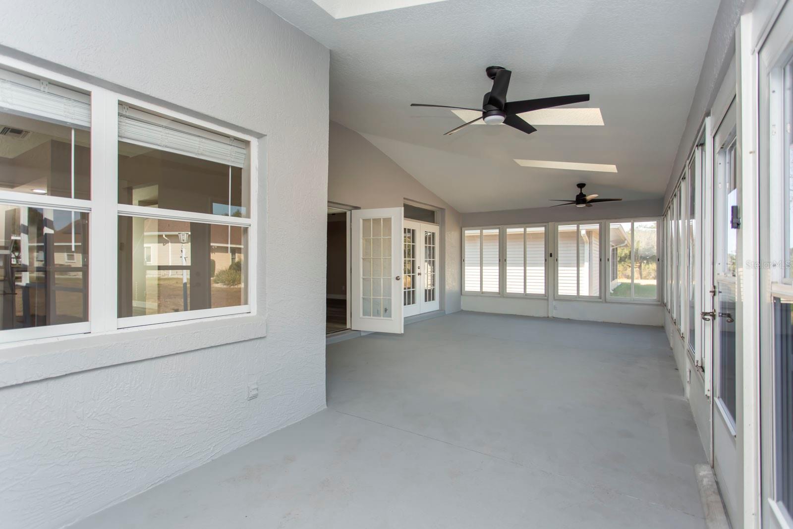 Image 35 of 45 For 5405 Queen Victoria Drive