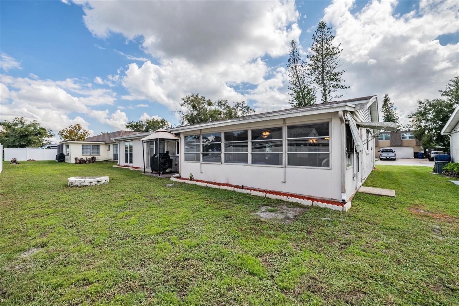 Image 23 of 25 For 3849 Claremont Drive