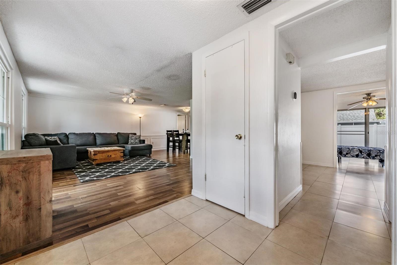 Image 3 of 25 For 3849 Claremont Drive