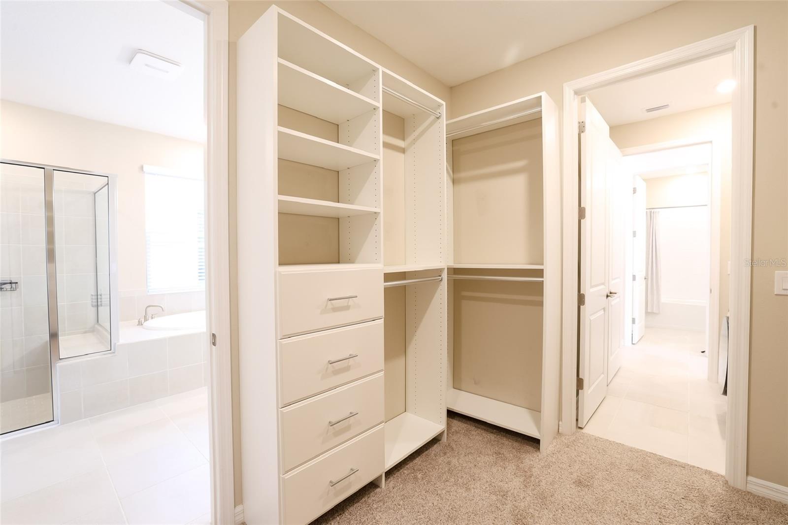 Image 24 of 55 For 2900 Lilla Trail