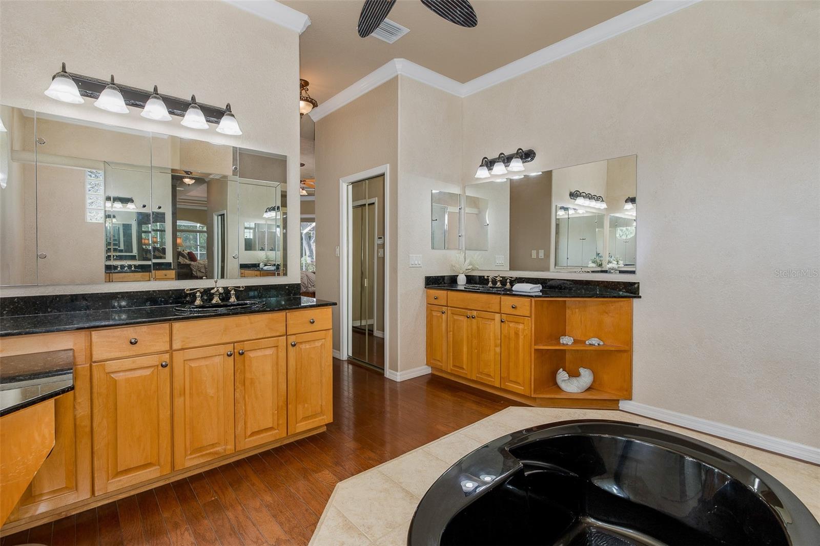 Image 20 of 94 For 1226 Oak Meadow Point