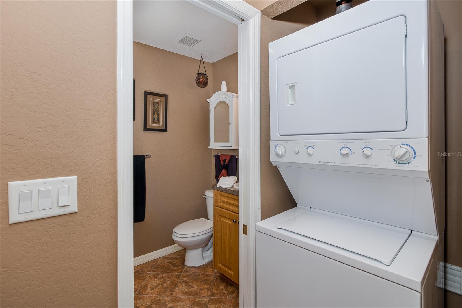 Image 61 of 94 For 1226 Oak Meadow Point