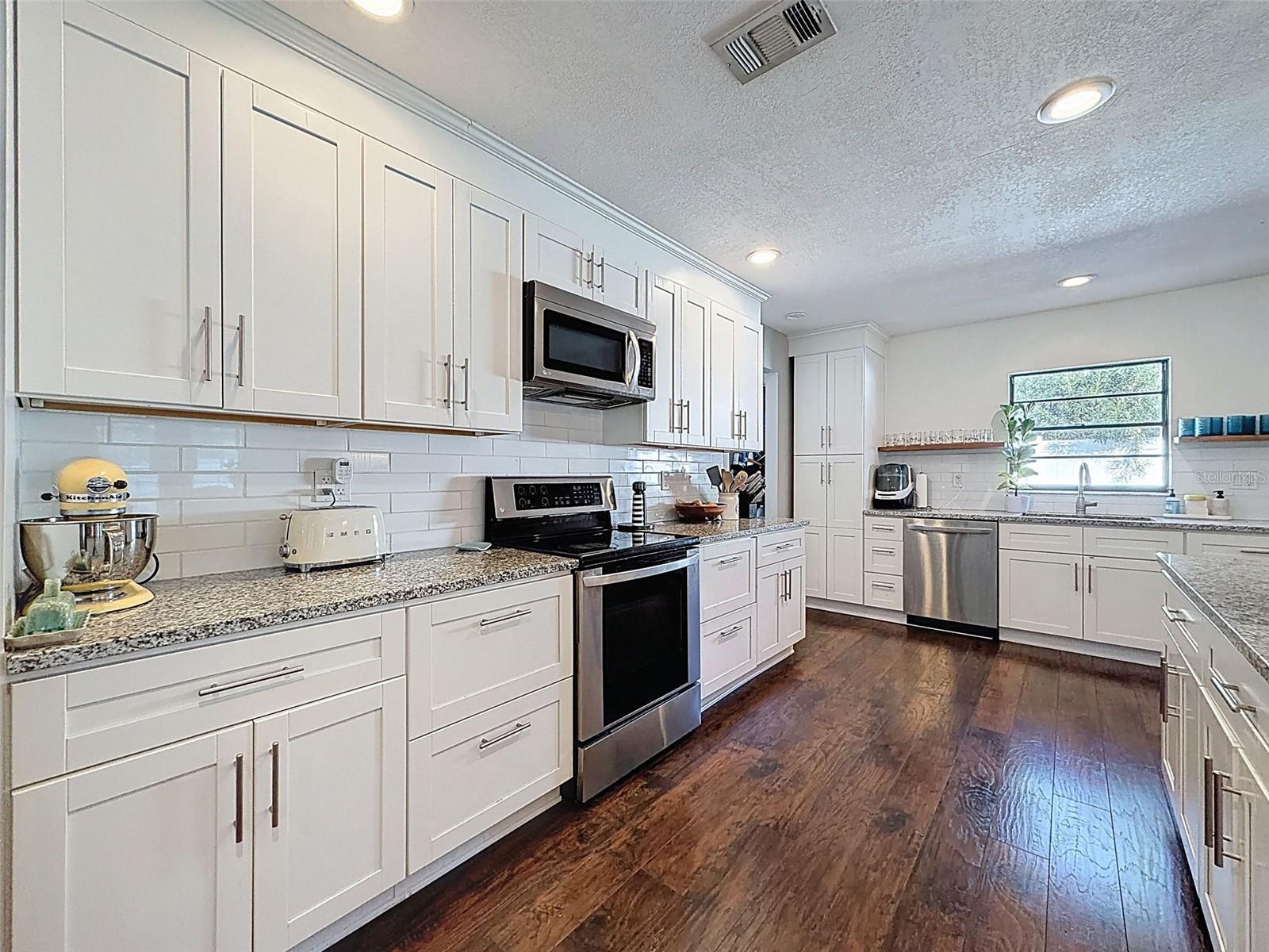 Image 14 of 43 For 7813 River Ridge Drive