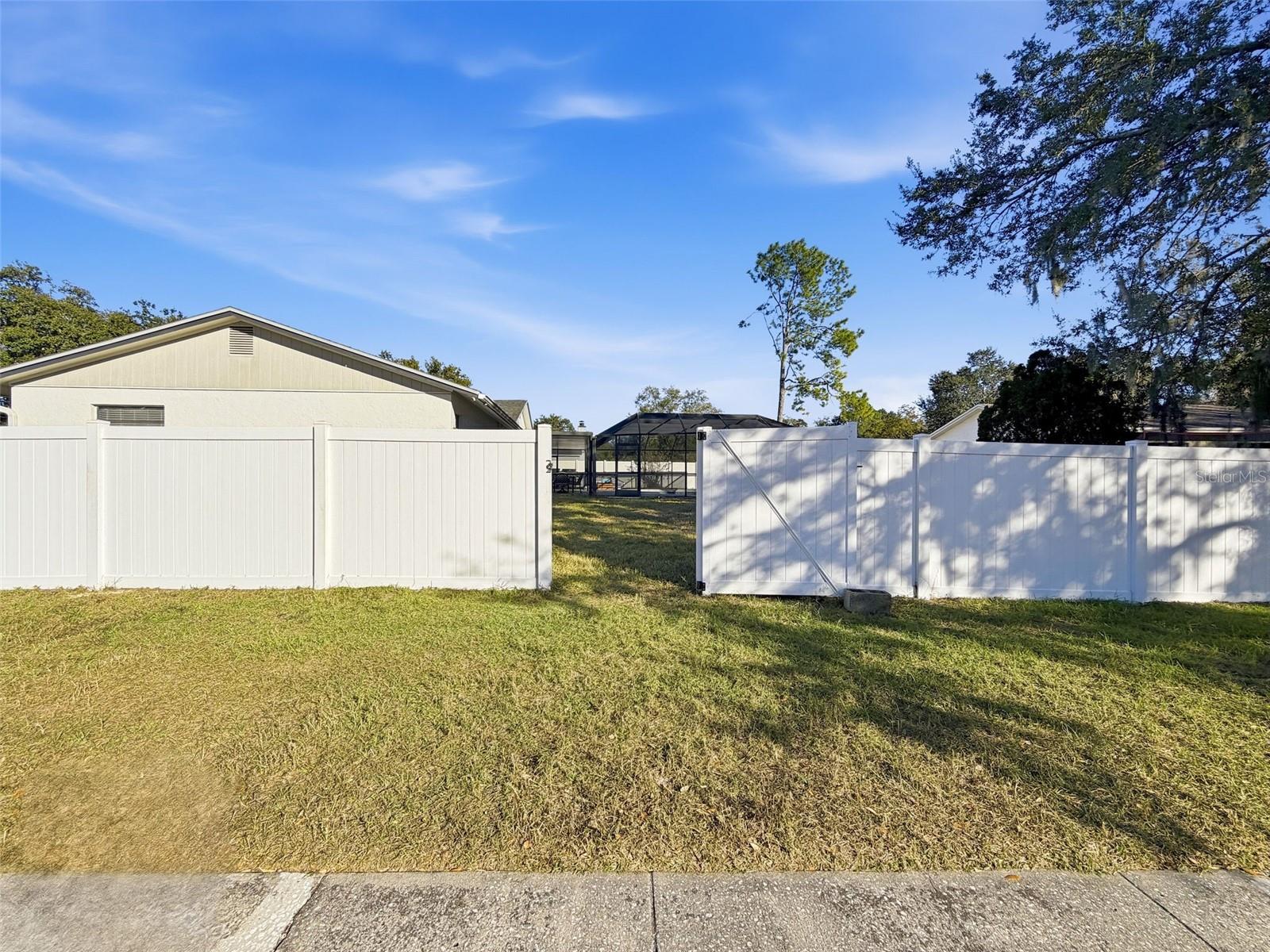 Image 37 of 43 For 7813 River Ridge Drive