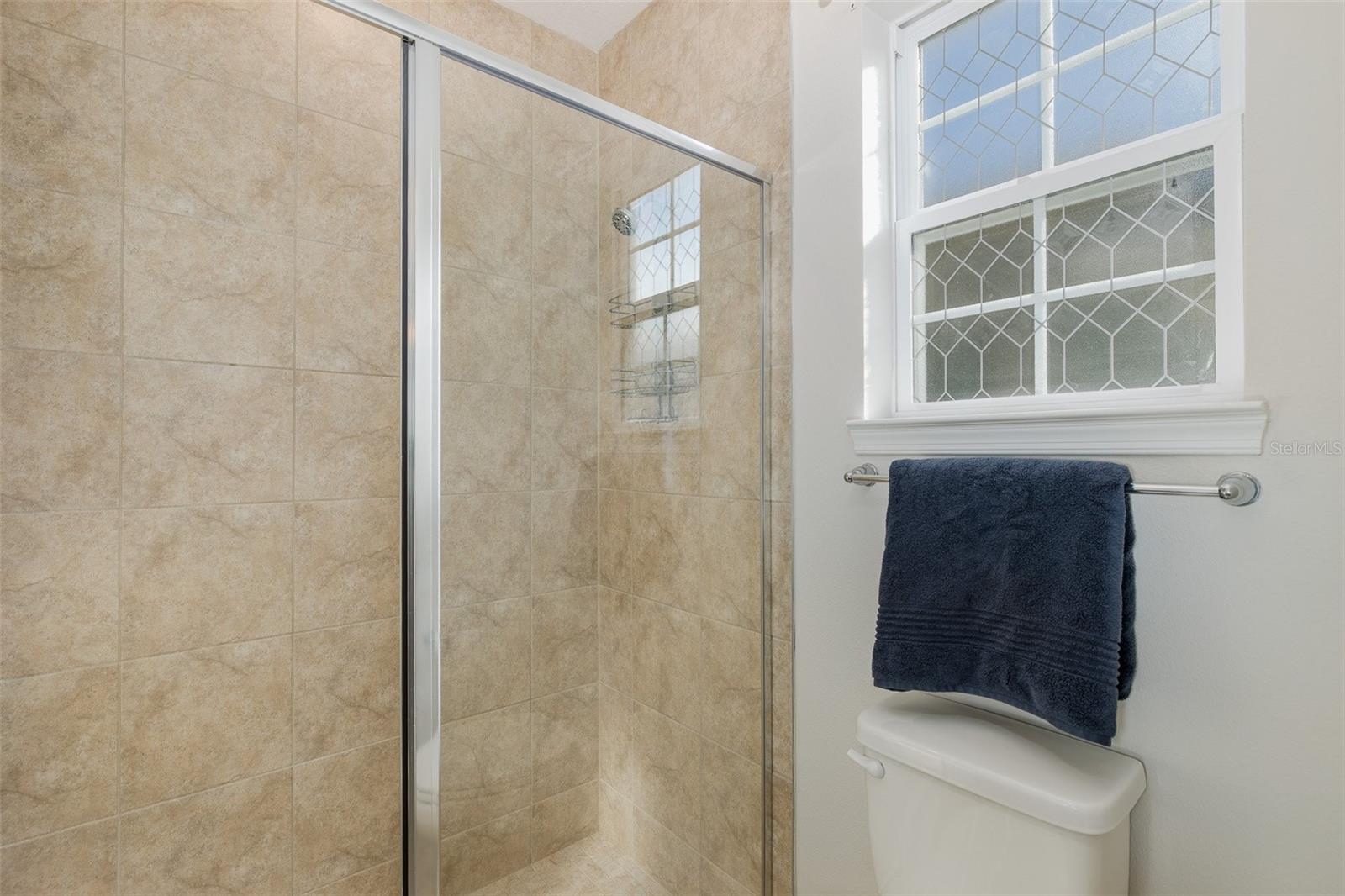 Image 24 of 50 For 17911 Turning Leaf Circle