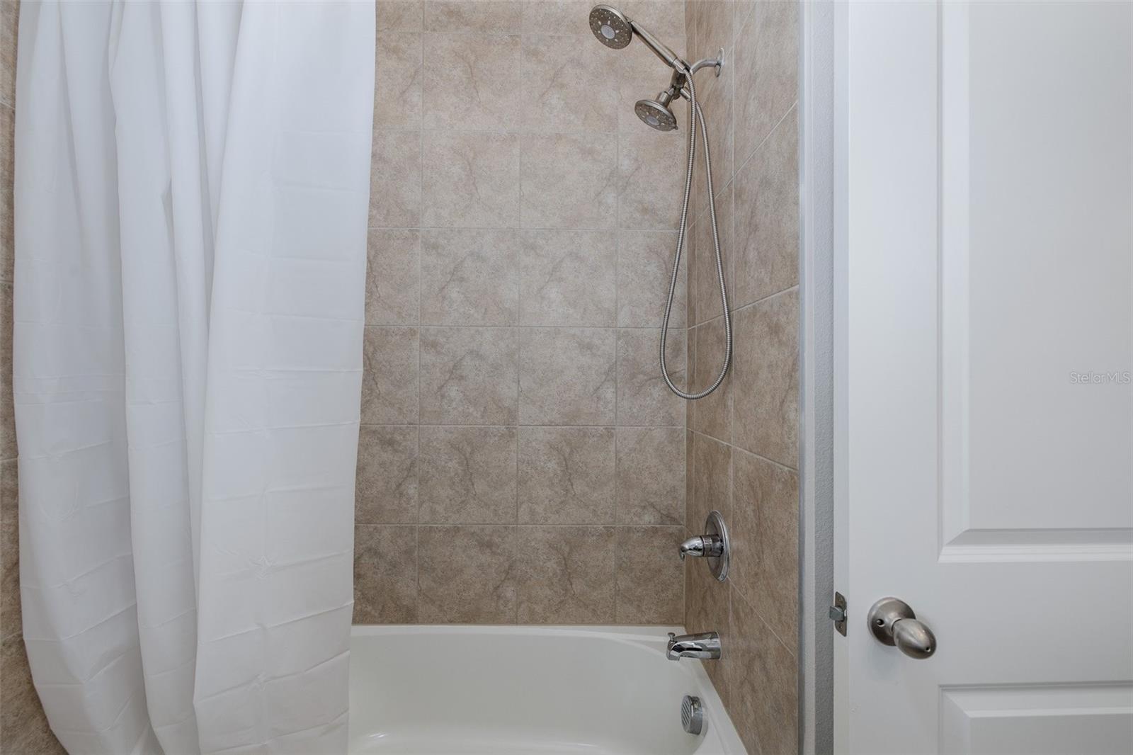 Image 32 of 50 For 17911 Turning Leaf Circle