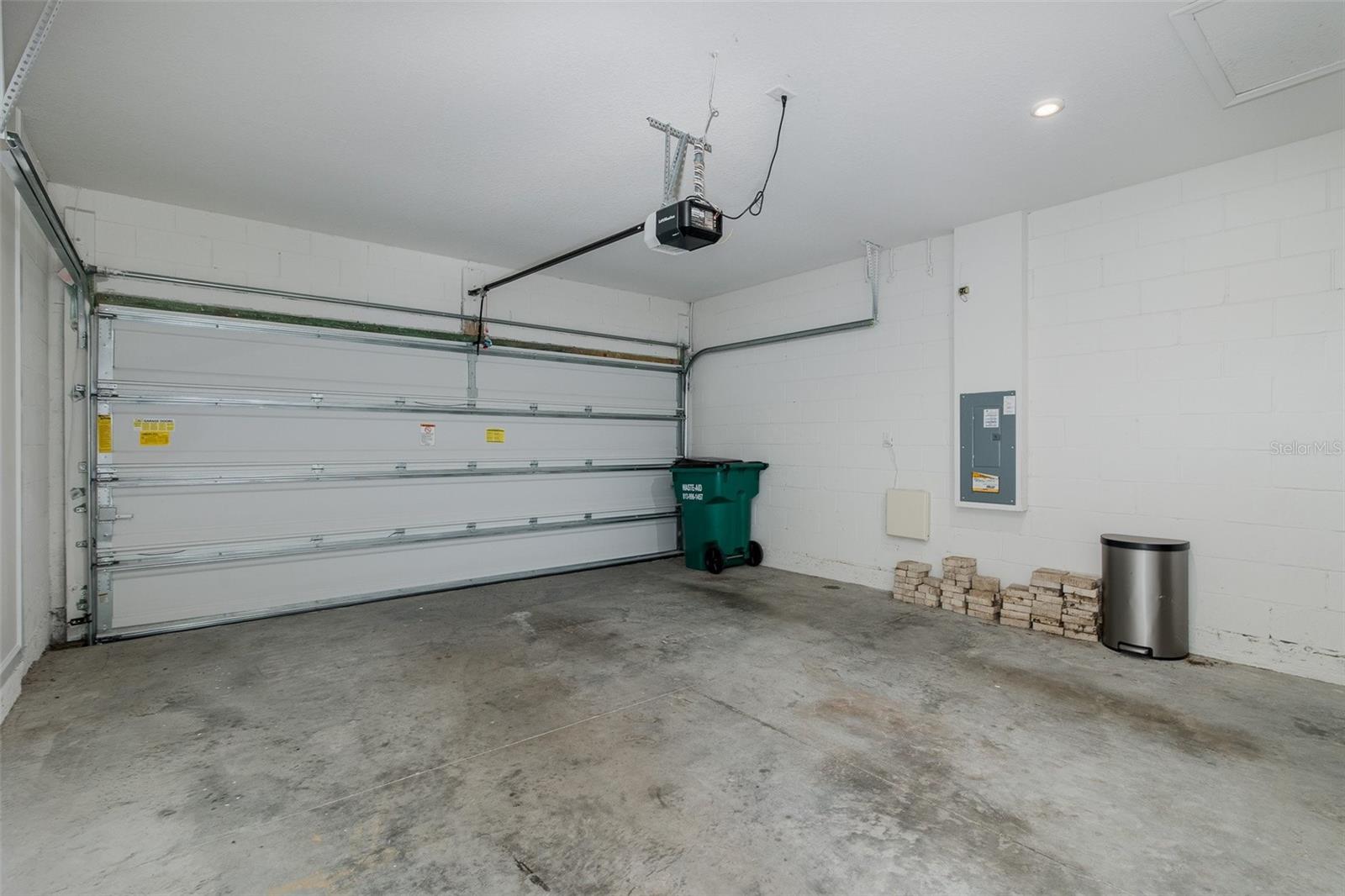 Image 34 of 50 For 17911 Turning Leaf Circle