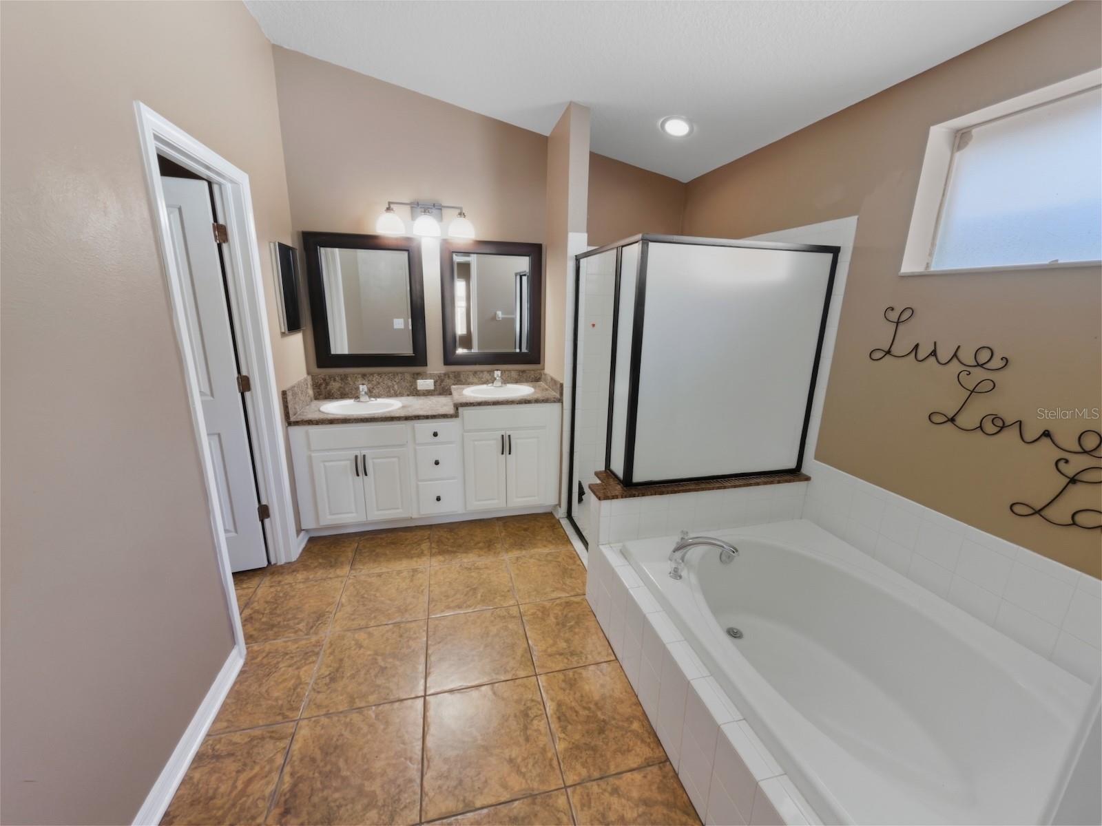 Image 26 of 49 For 9805 Patrician Drive