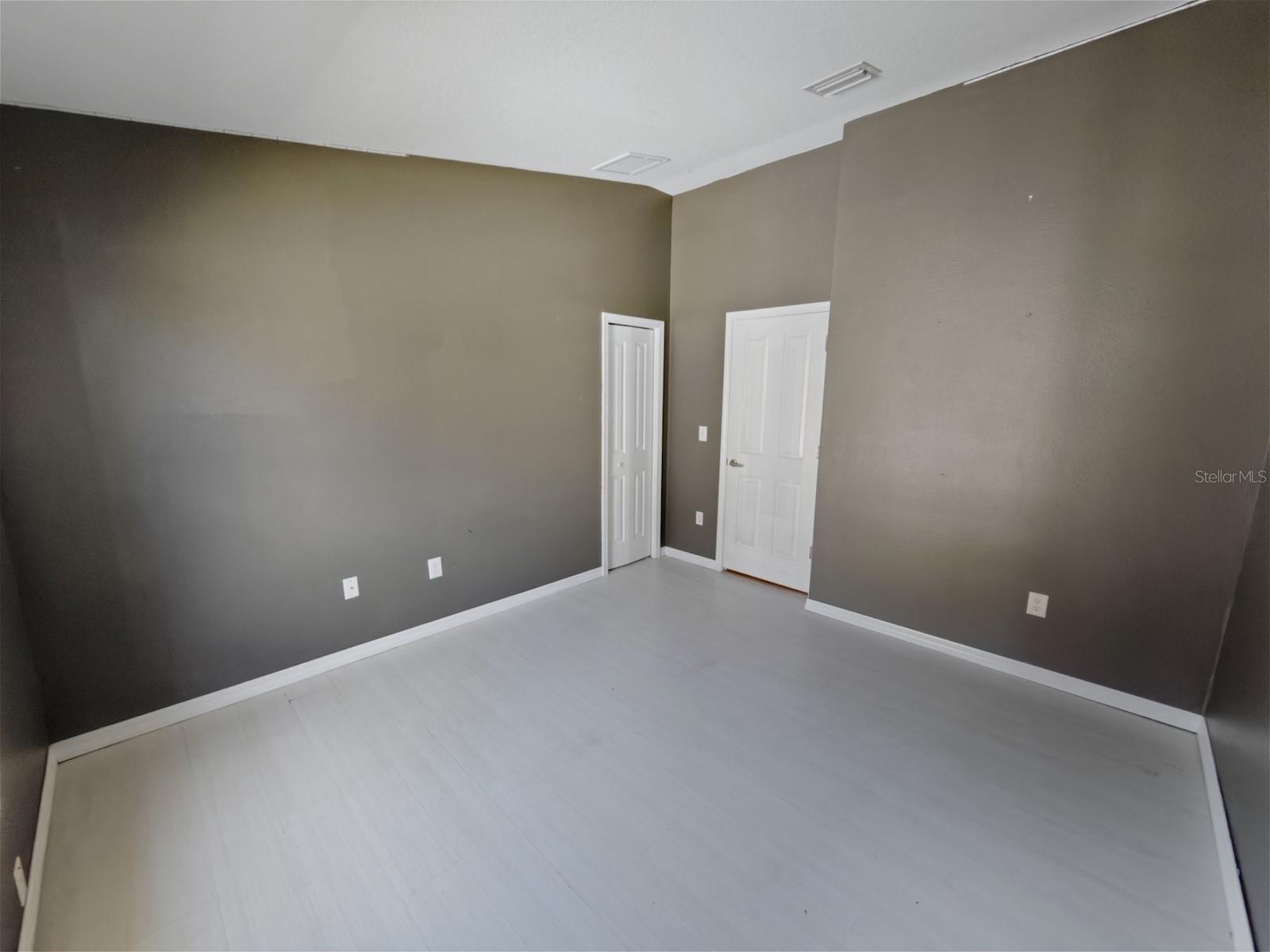 Image 30 of 49 For 9805 Patrician Drive