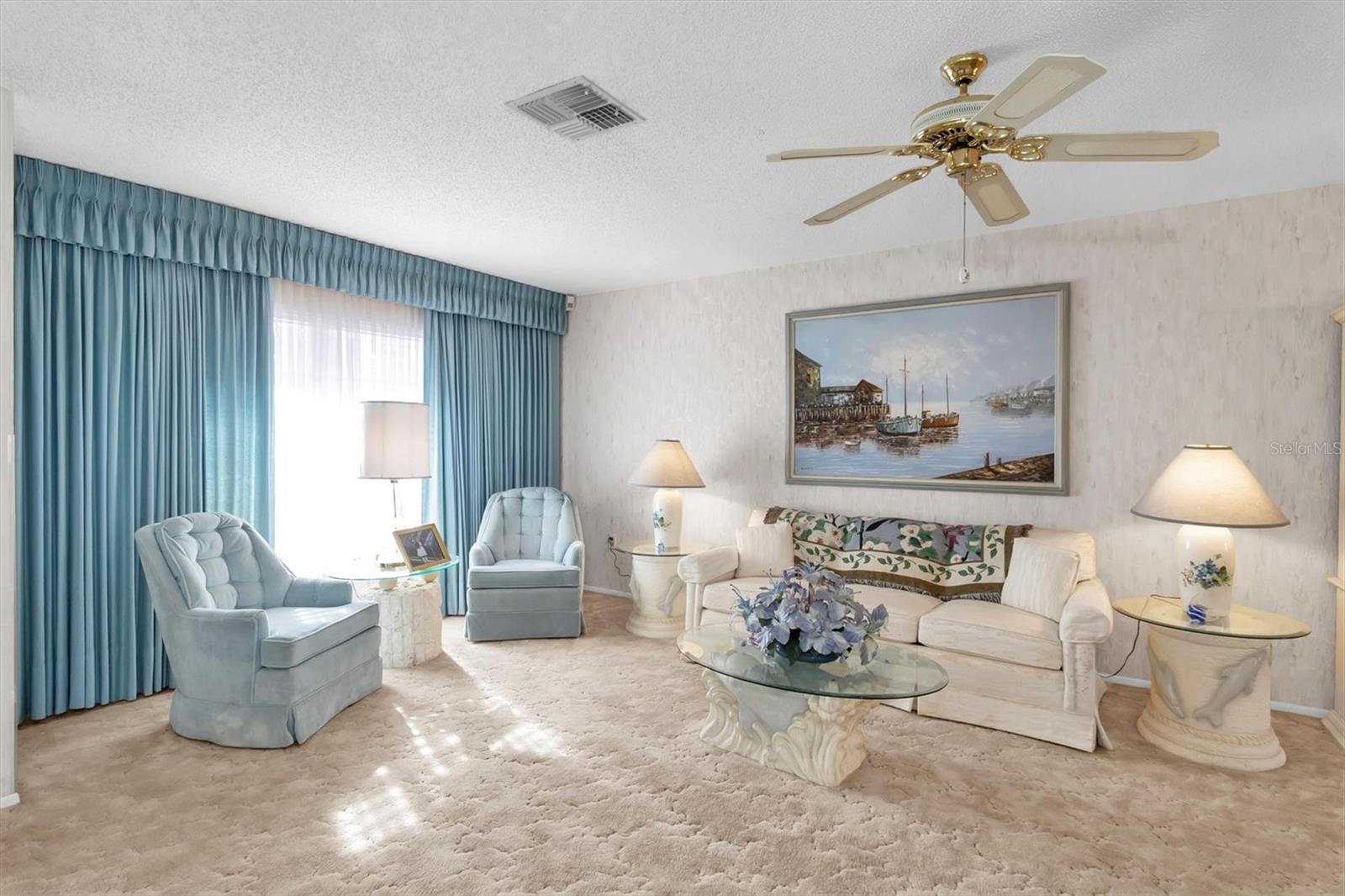 Listing photo id 3 for 10721 Footprint Lane