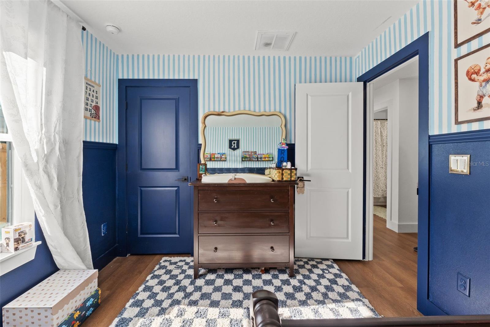 Image 12 of 22 For 3592 Arrowhead Avenue