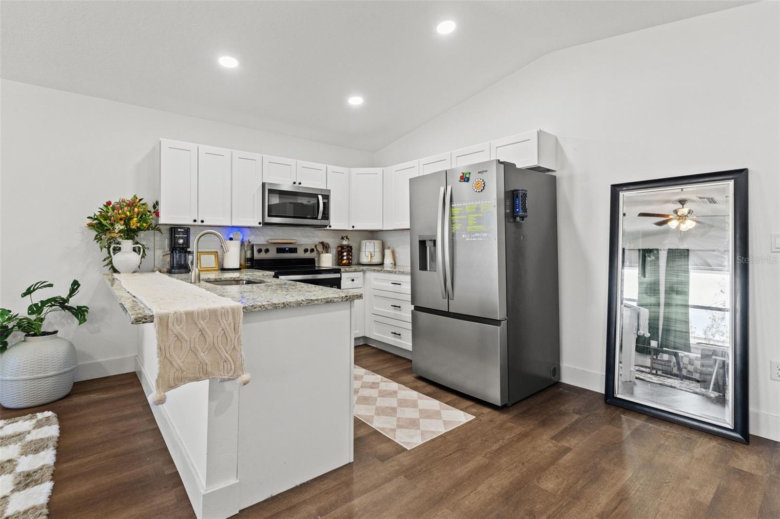 Image 6 of 22 For 3592 Arrowhead Avenue