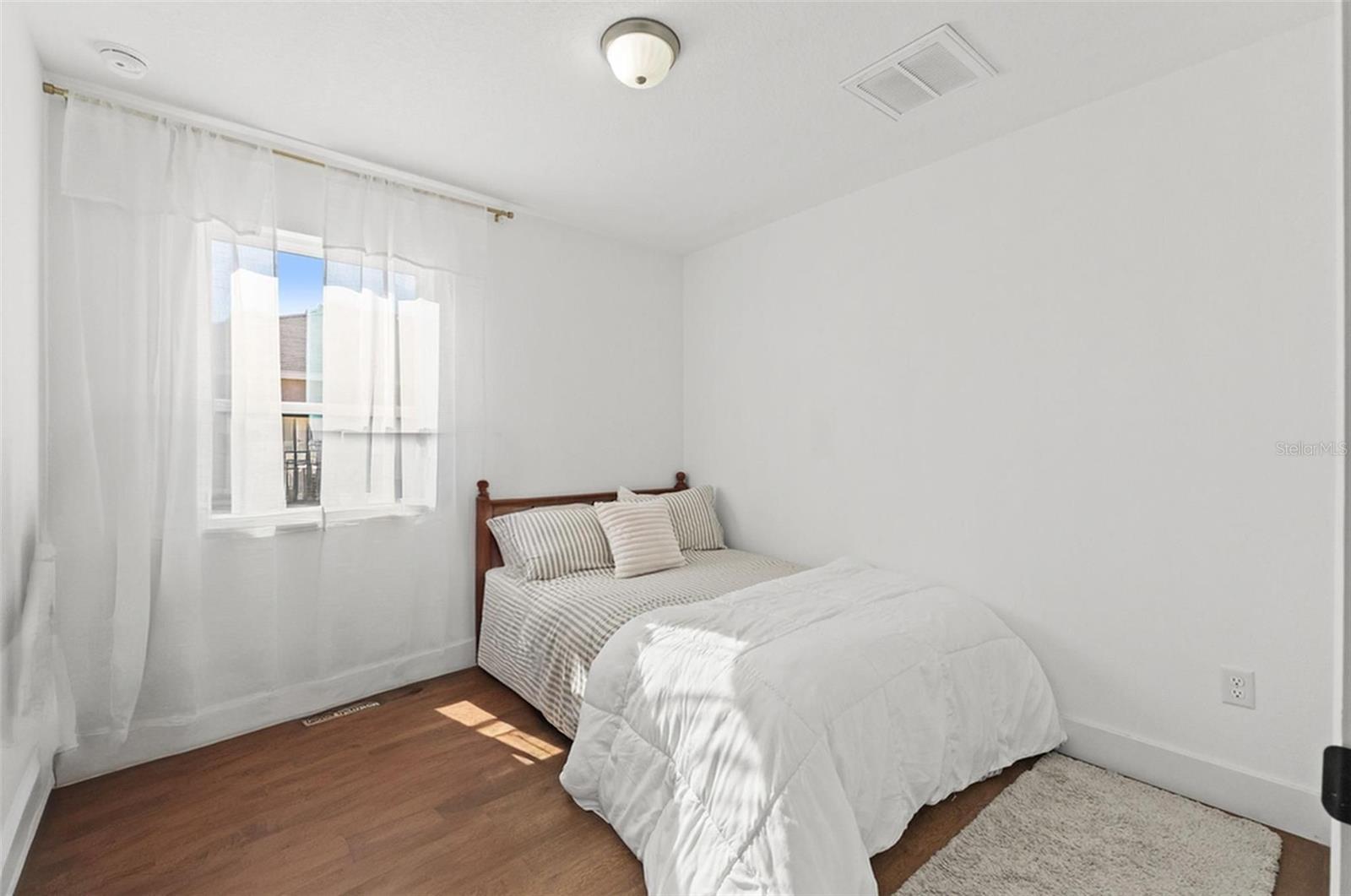 Image 9 of 22 For 3592 Arrowhead Avenue