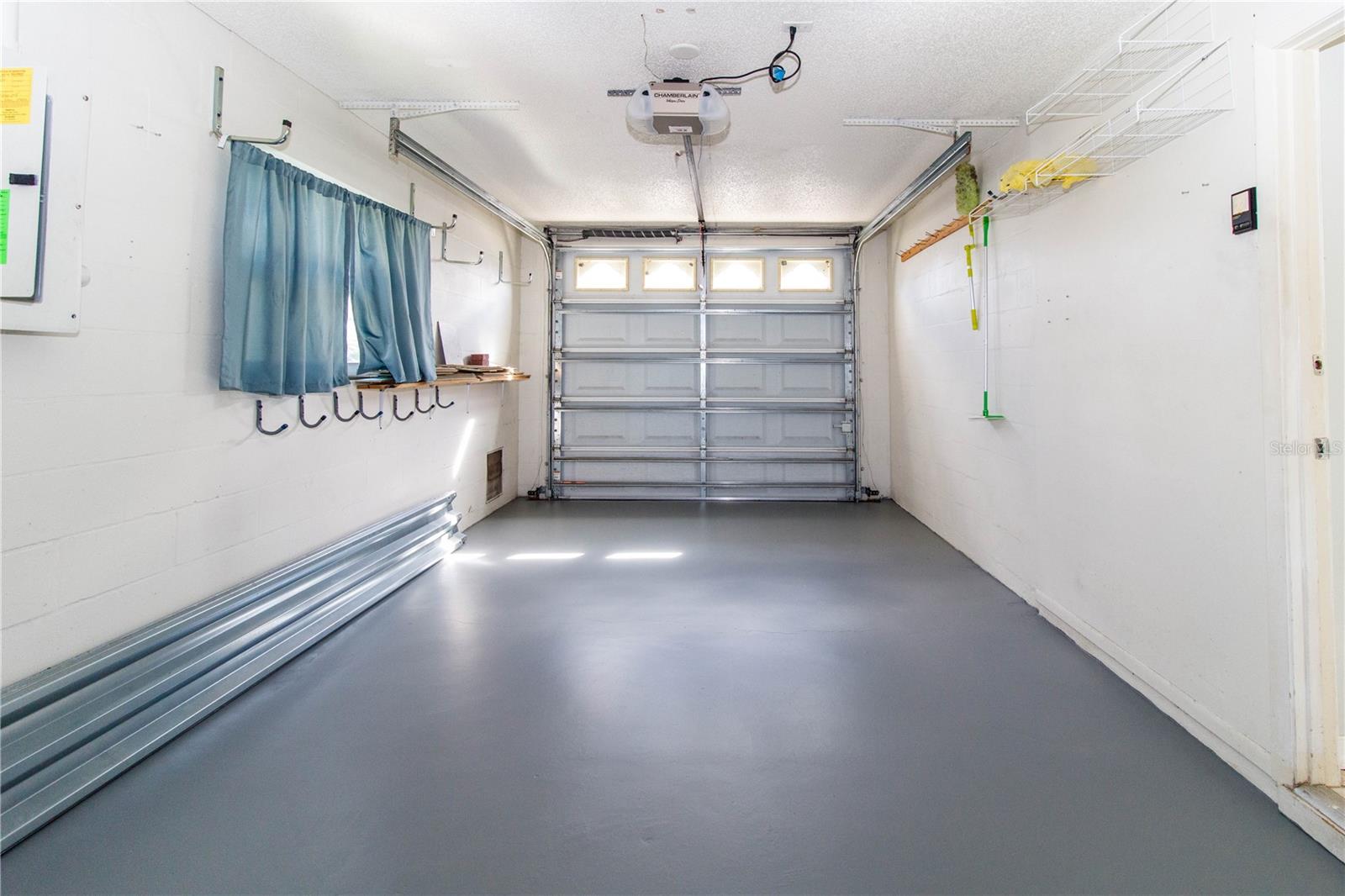 Image 23 of 35 For 11515 Scotch Pine Drive