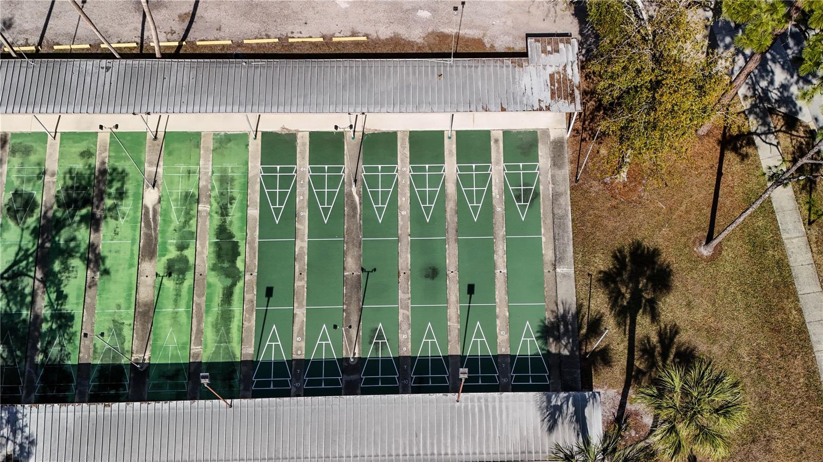 Image 27 of 35 For 11515 Scotch Pine Drive