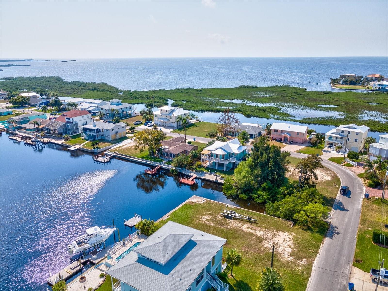 Image 21 of 37 For 4230 Orchid Drive