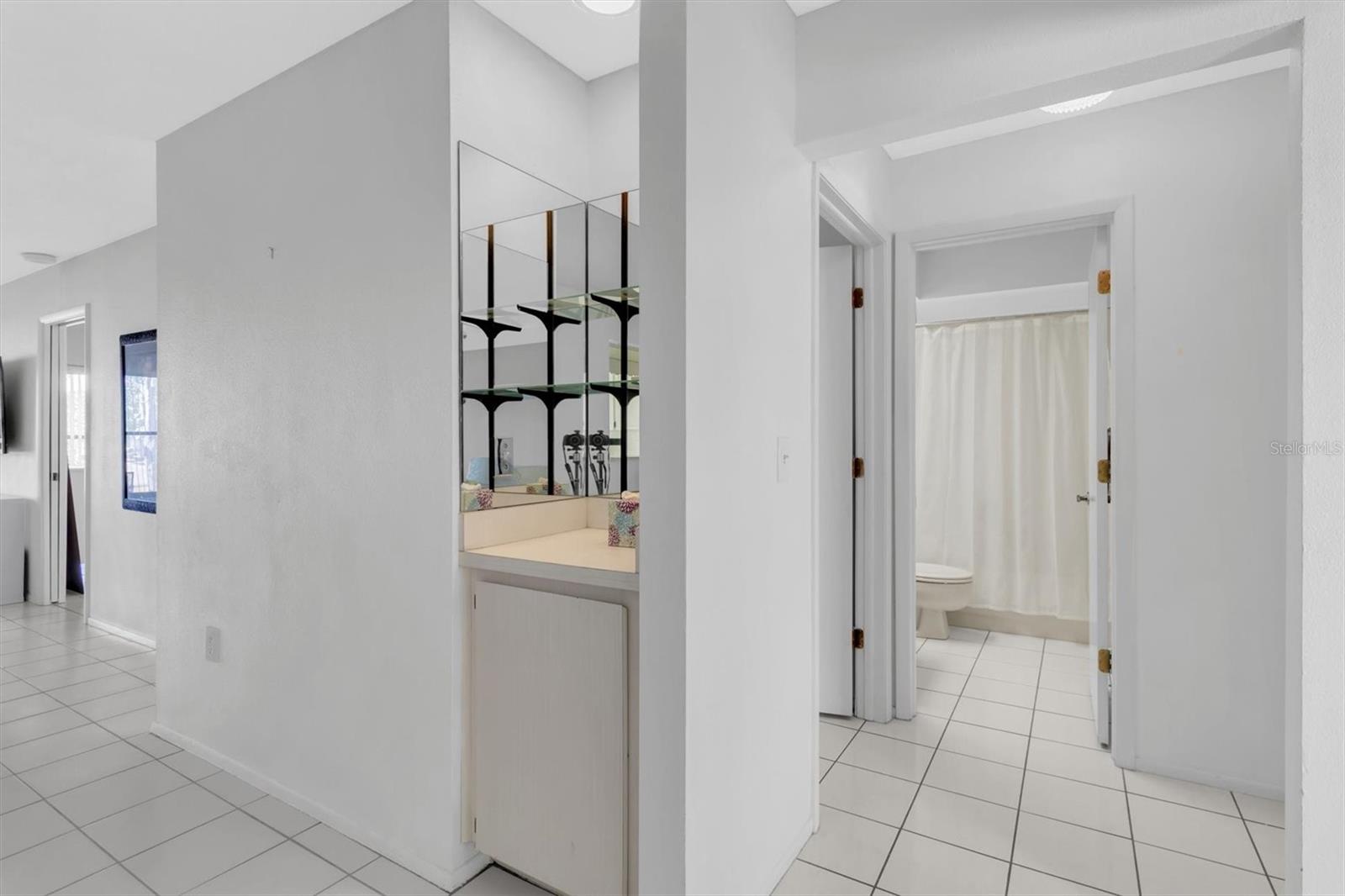 Image 11 of 63 For 11410 Carriage Hill #1 Drive 1