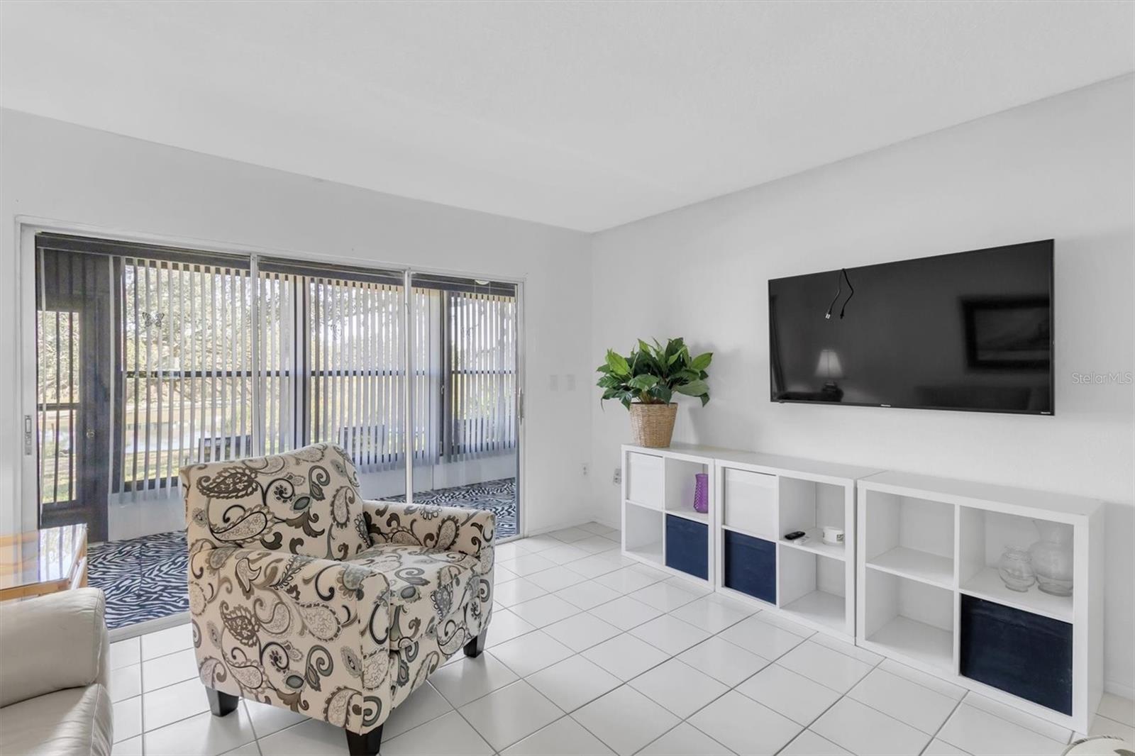 Image 4 of 63 For 11410 Carriage Hill #1 Drive 1