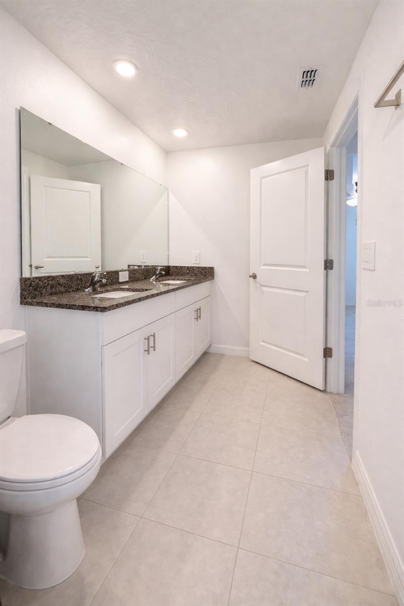 Image 22 of 30 For 6090 Shiner Street