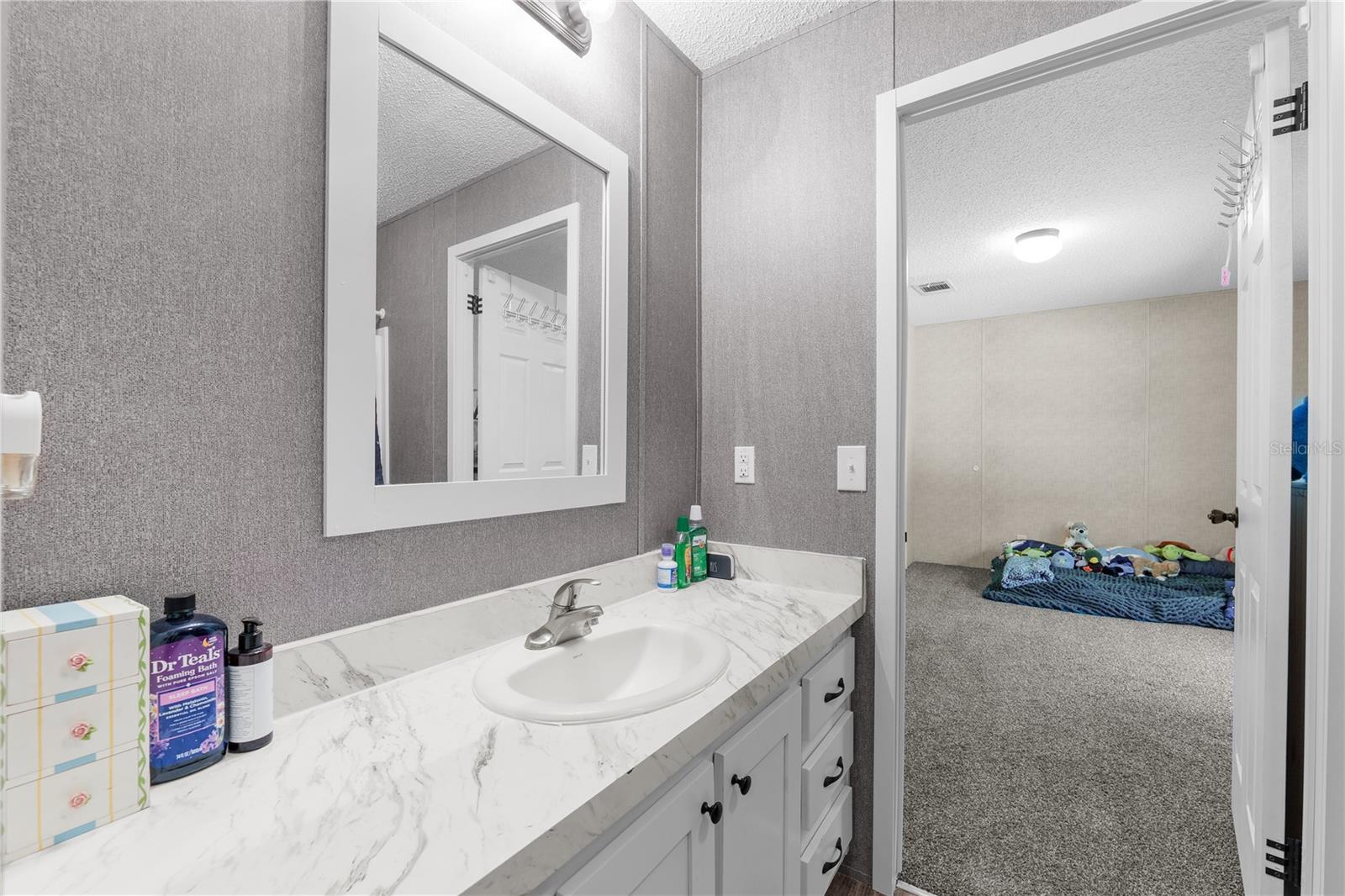 Image 22 of 35 For 18625 Deason Drive