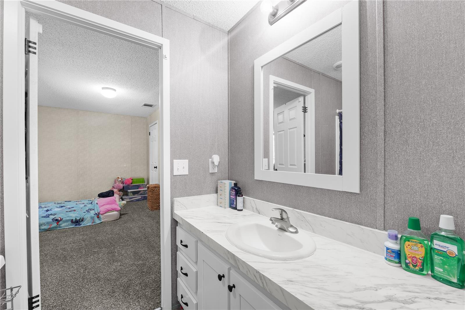 Image 23 of 35 For 18625 Deason Drive