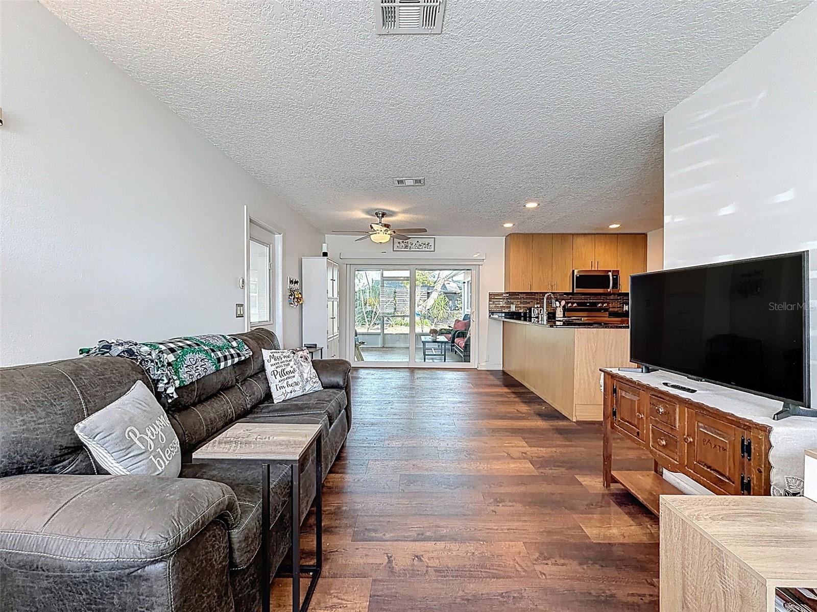 Image 15 of 29 For 8331 Bluebonnet Place