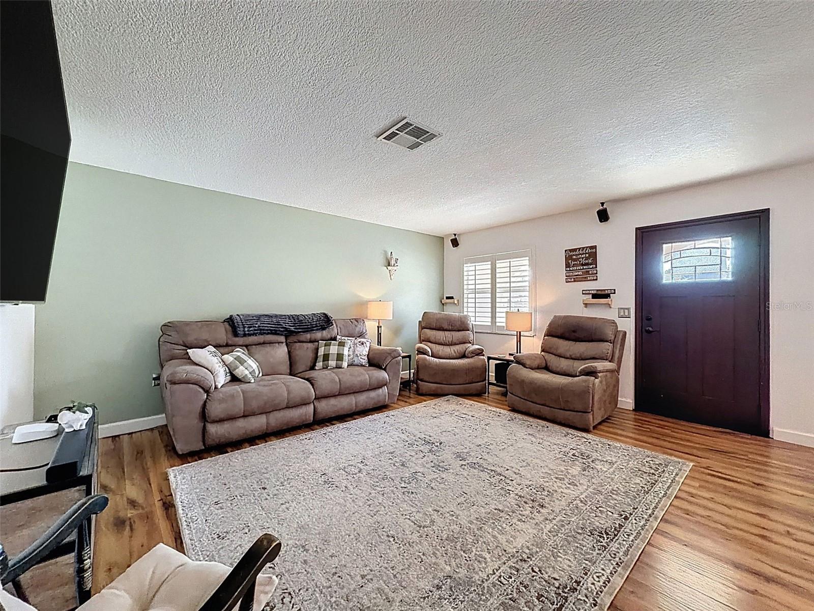 Image 5 of 29 For 8331 Bluebonnet Place