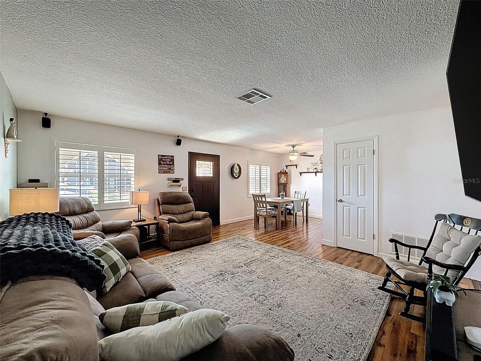 Image 6 of 29 For 8331 Bluebonnet Place