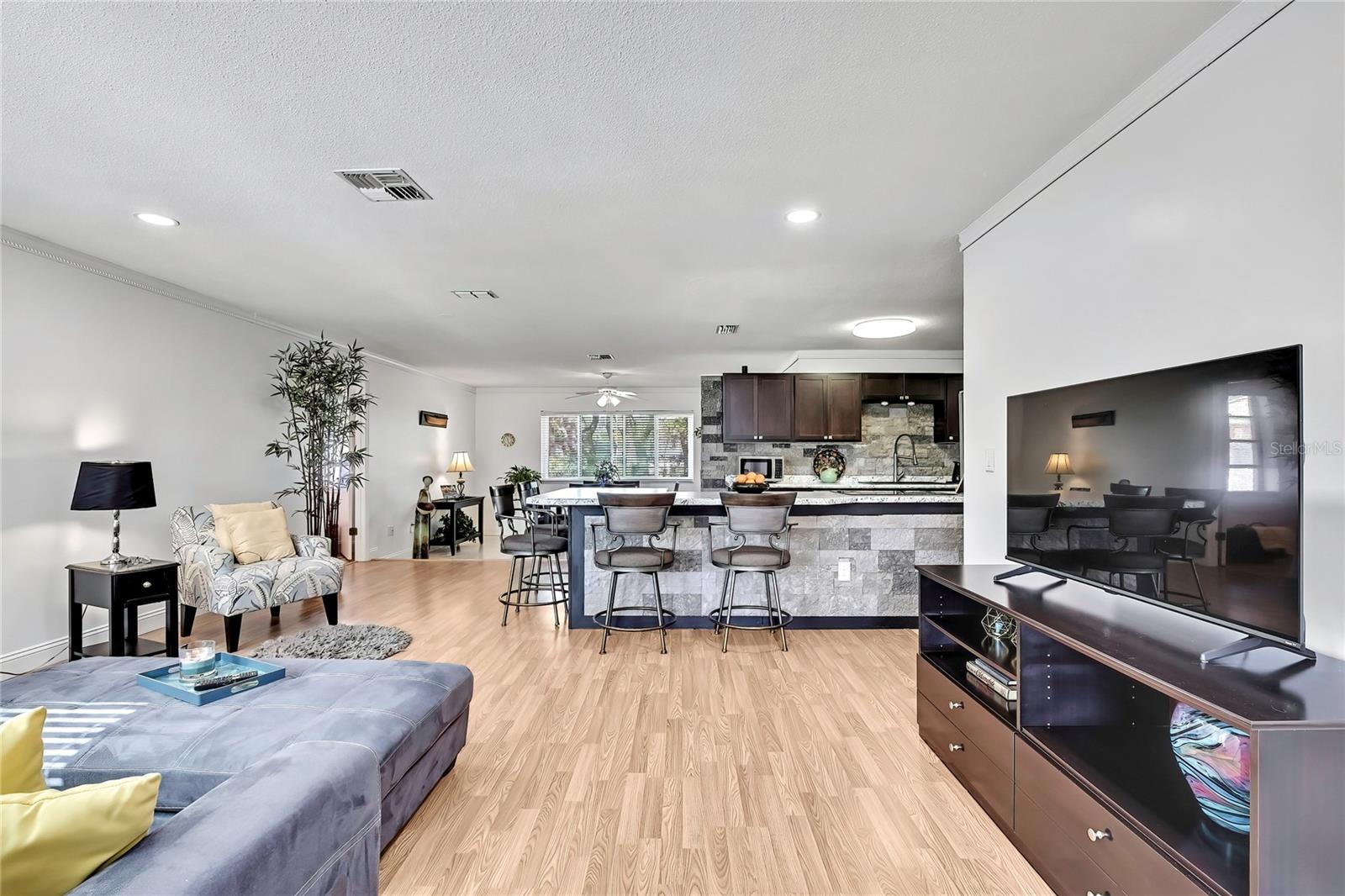 Image 10 of 36 For 9059 Gaynor Street