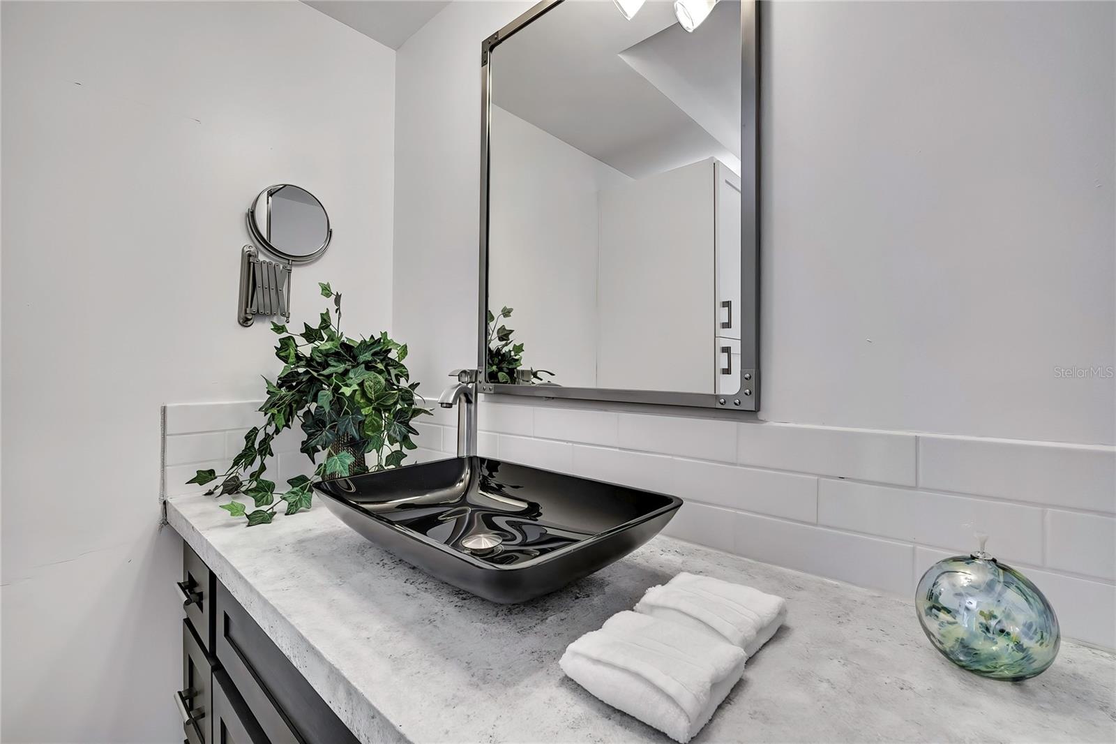 Image 22 of 36 For 9059 Gaynor Street