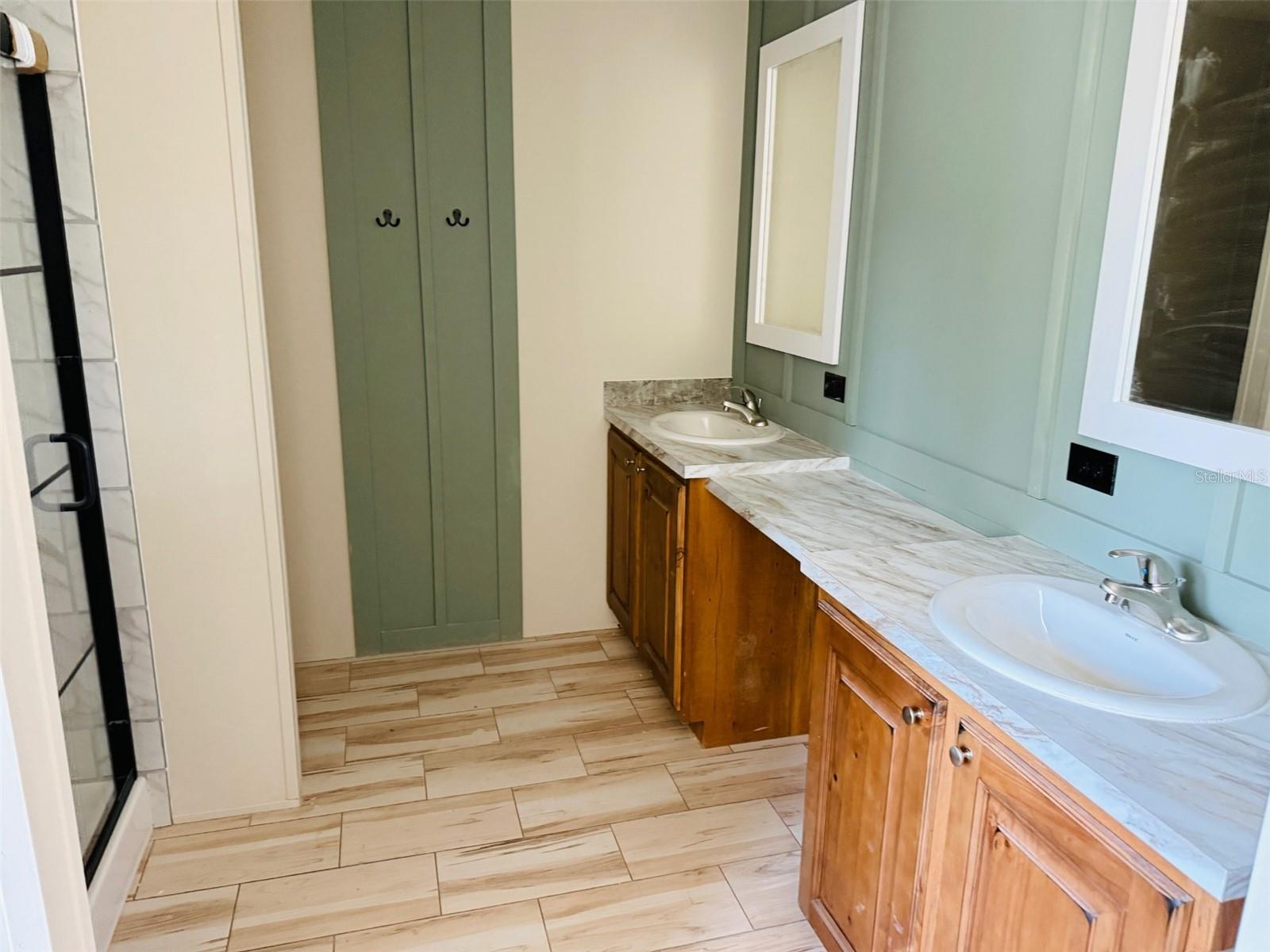 Image 14 of 15 For 14322 98th Street