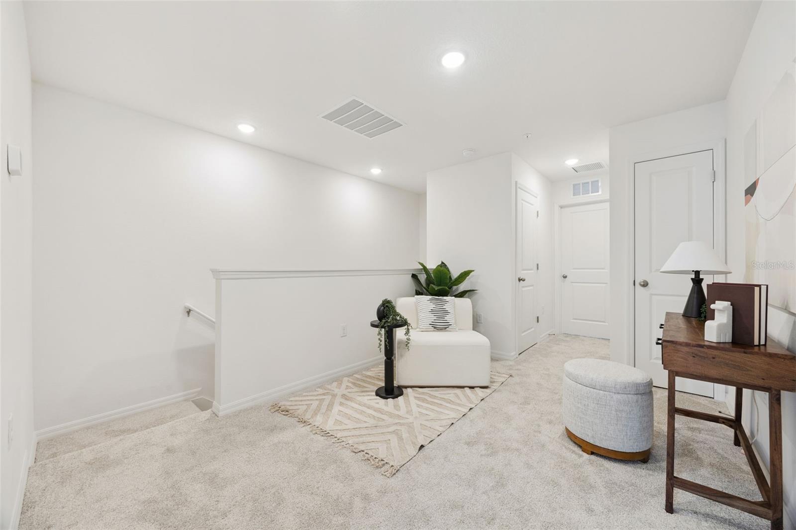 Image 21 of 41 For 5245 Luisa Court