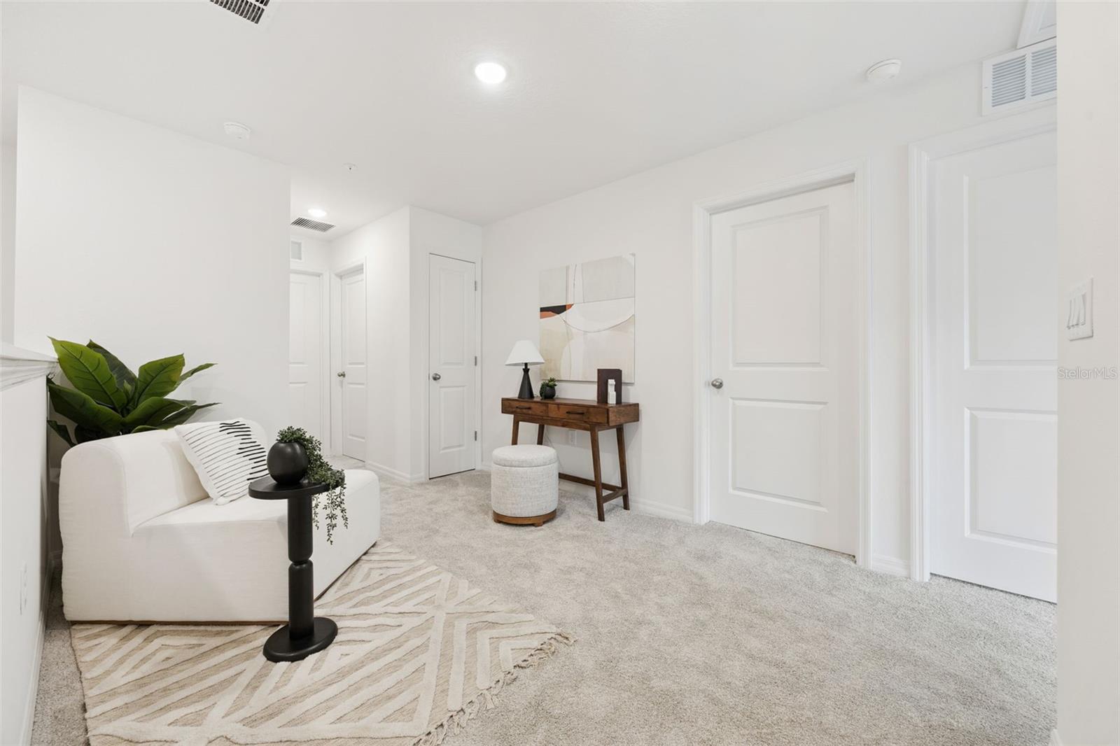 Image 23 of 41 For 5245 Luisa Court