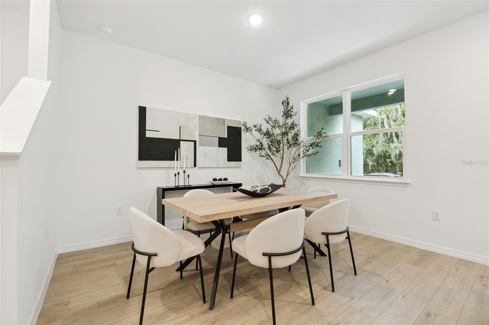 Image 12 of 41 For 5257 Luisa Court