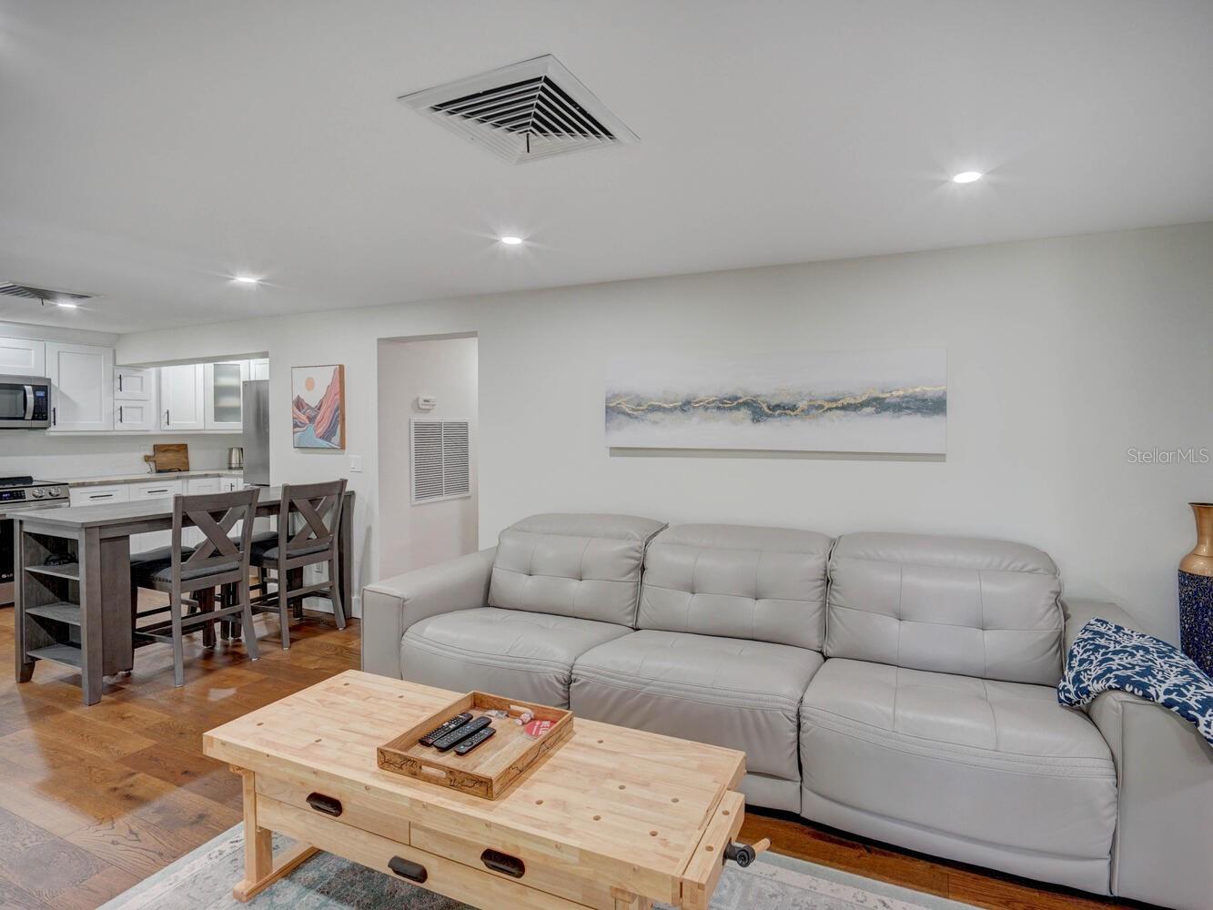 Image 13 of 66 For 6746 River Road