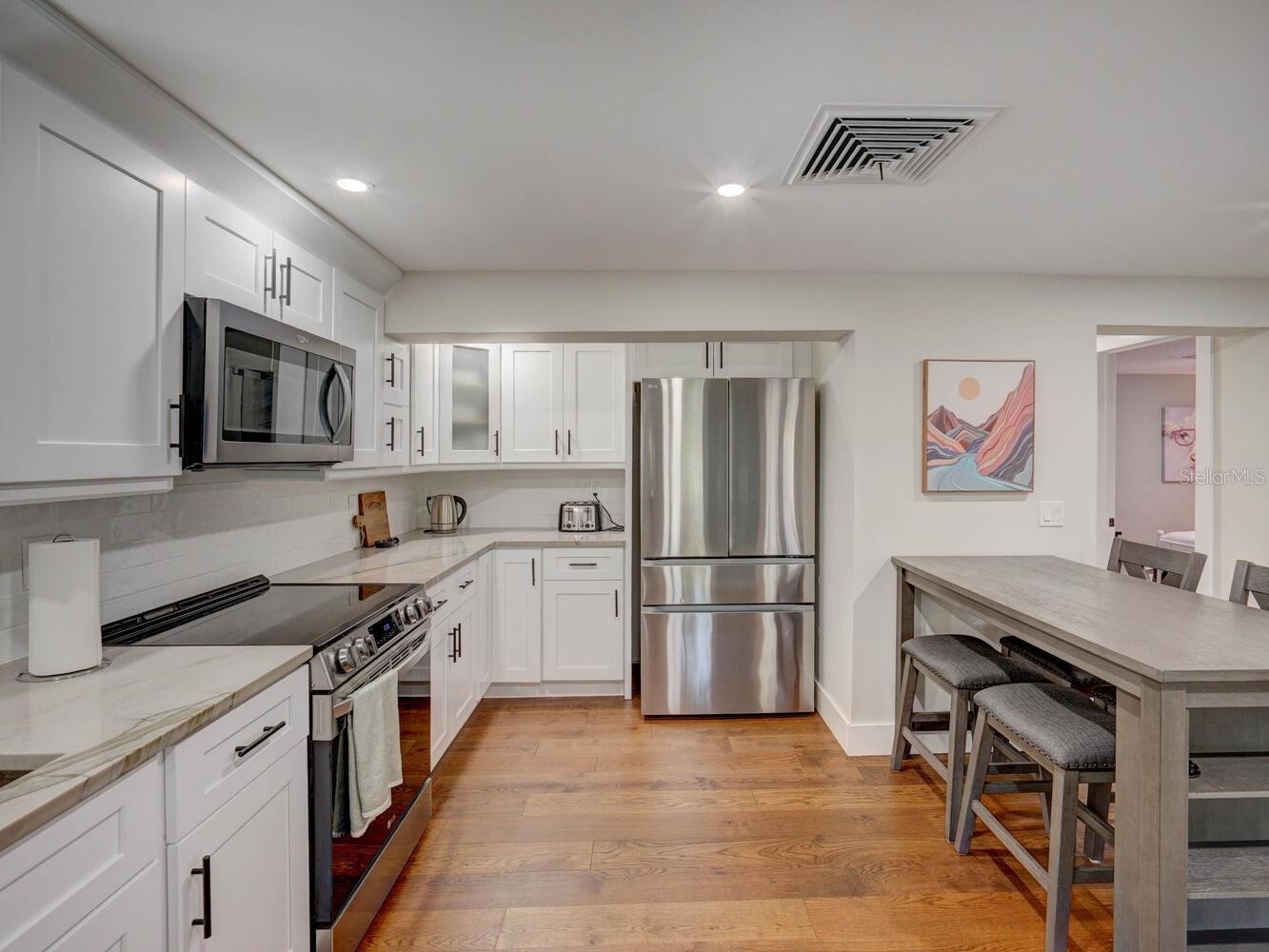 Image 17 of 66 For 6746 River Road