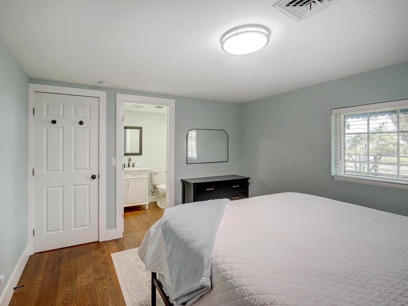 Image 21 of 66 For 6746 River Road