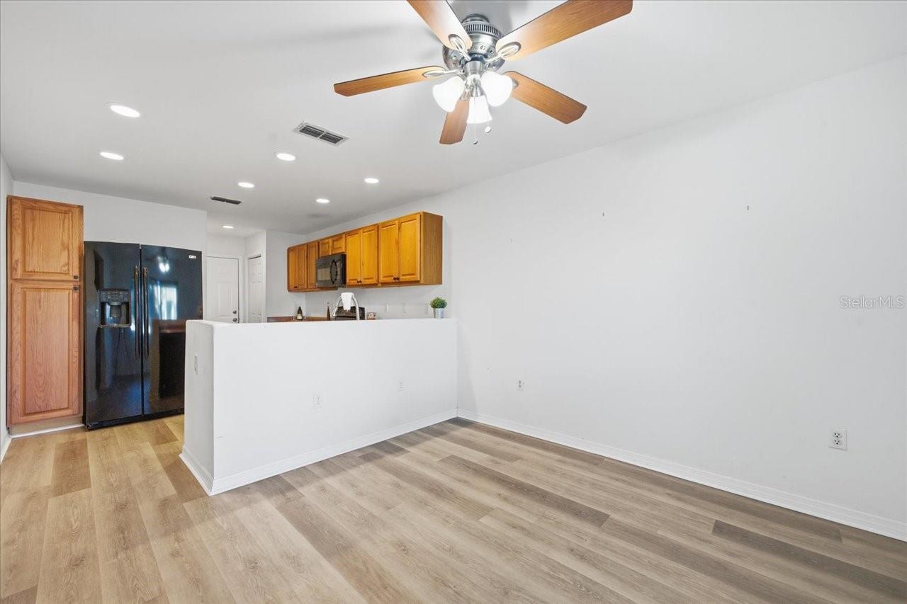 Image 15 of 38 For 6825 Kentucky Avenue