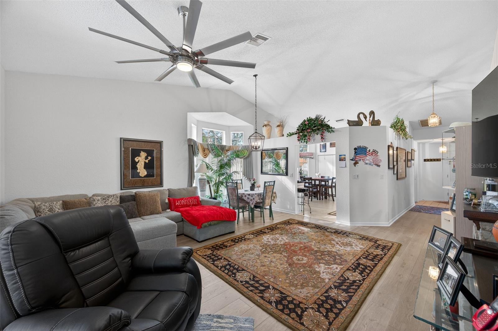 Image 13 of 56 For 9288 New Orleans Drive