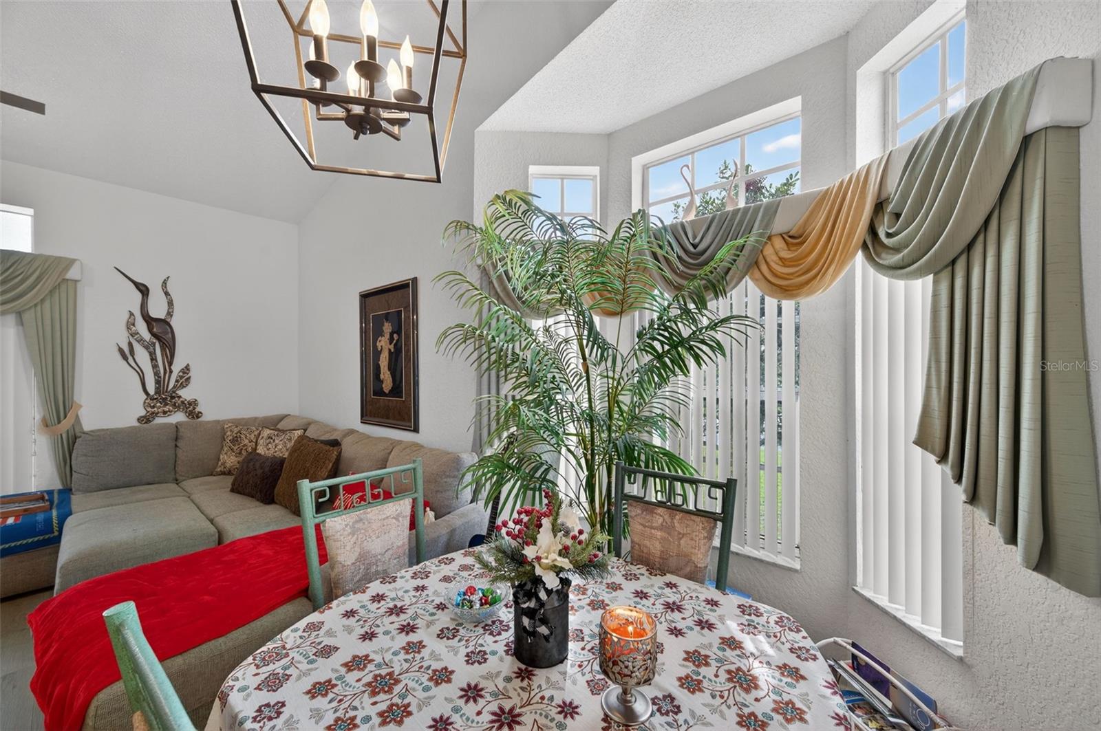 Image 14 of 56 For 9288 New Orleans Drive