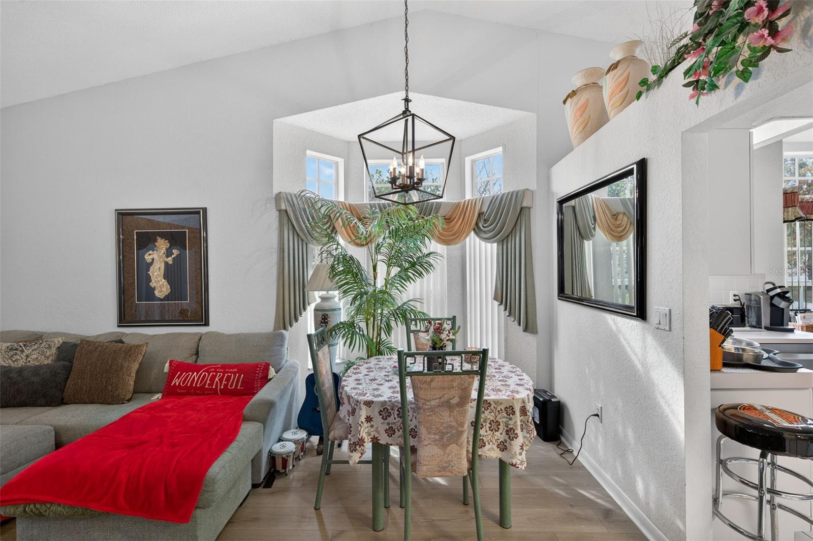 Image 15 of 56 For 9288 New Orleans Drive