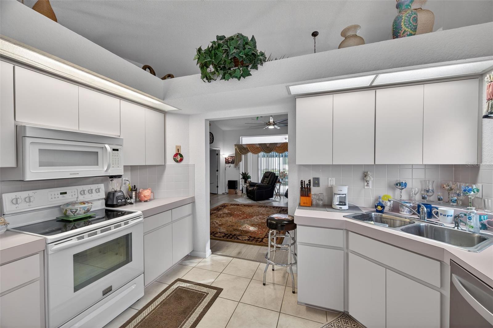 Image 19 of 56 For 9288 New Orleans Drive