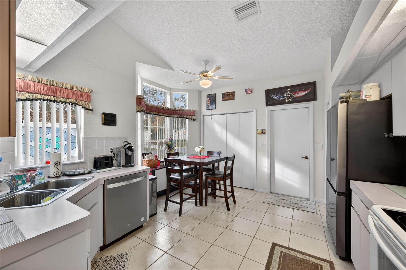 Image 20 of 56 For 9288 New Orleans Drive