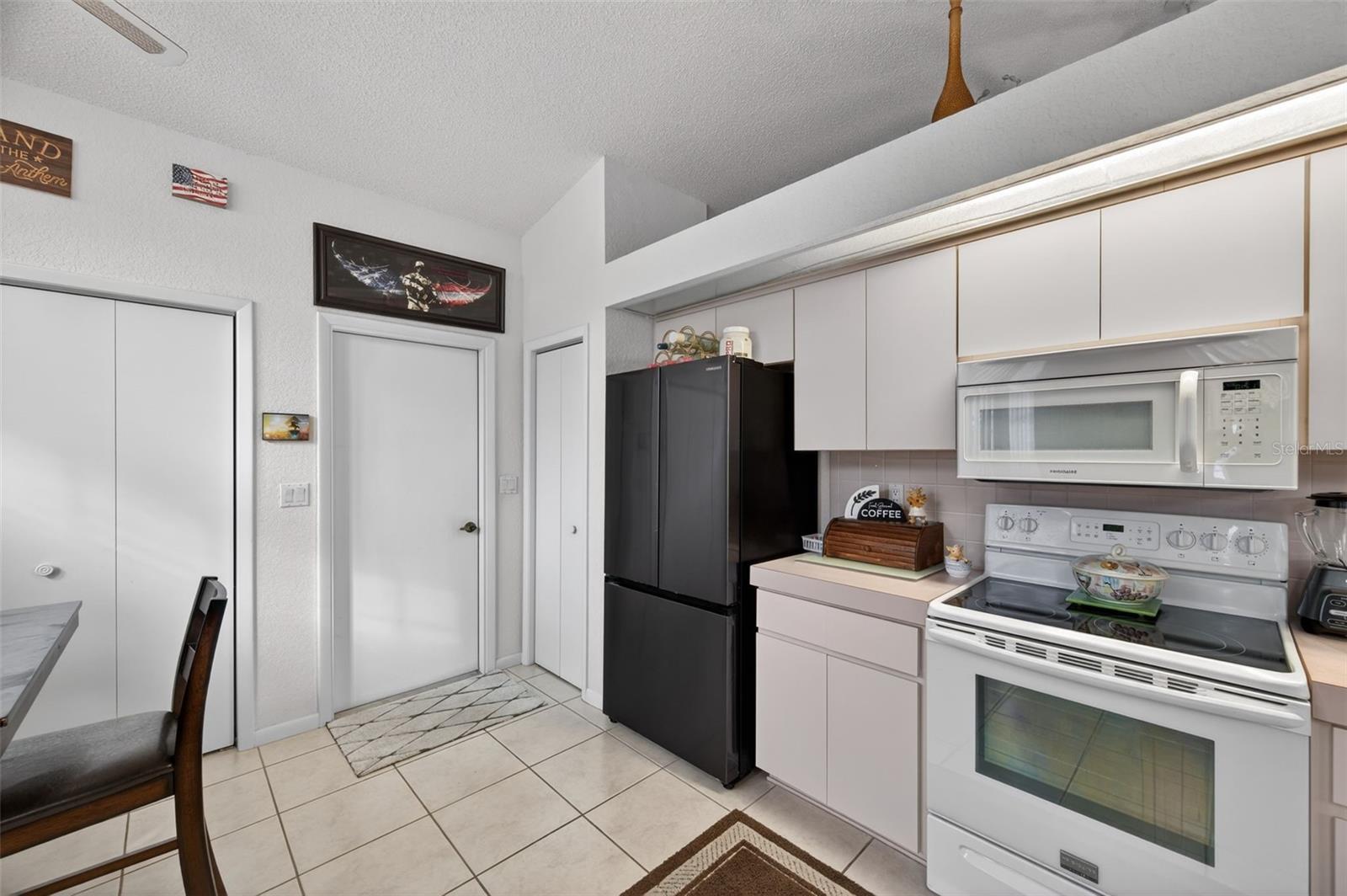 Image 21 of 56 For 9288 New Orleans Drive